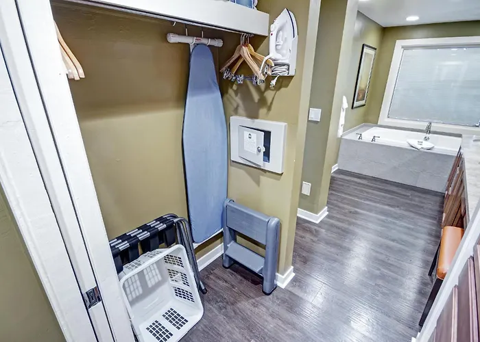 Wyndham Orange Tree Four 4br